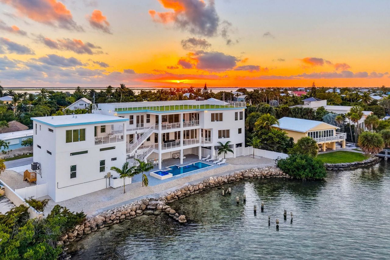 1041 E Buttonwood Drive, Sugarloaf, FL 33042 Photo