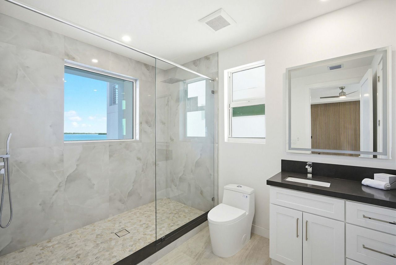 1041 E Buttonwood Drive, Sugarloaf, FL 33042 Photo