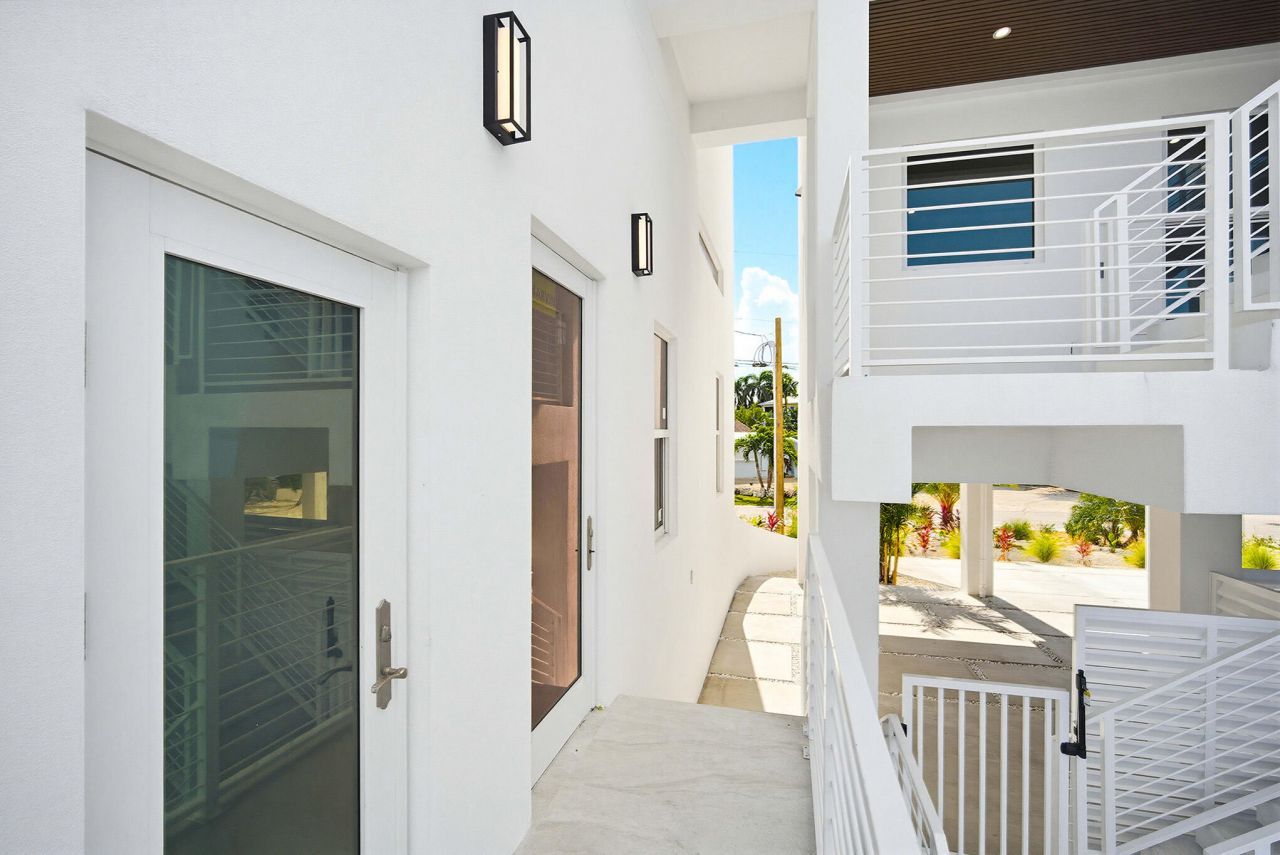 1041 E Buttonwood Drive, Sugarloaf, FL 33042 Photo