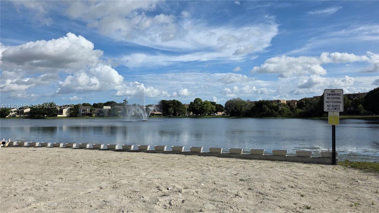 9375 Fontainebleau Blvd, Unit L420, Miami, FL 33172 Photo