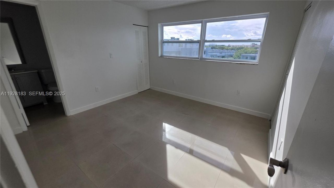 9375 Fontainebleau Blvd, Unit L420, Miami, FL 33172 Photo