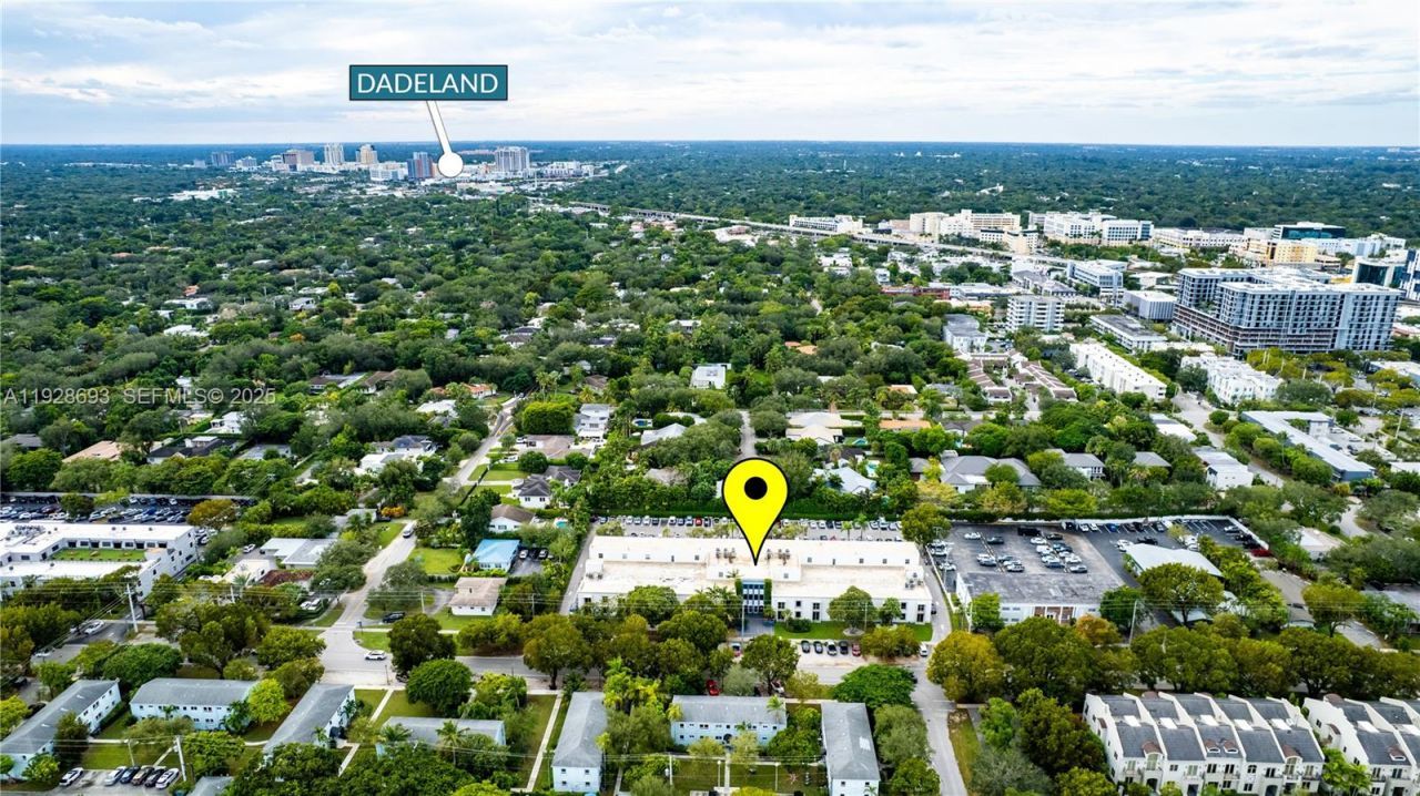 7600 S Red Rd, South Miami, FL 33143 Photo