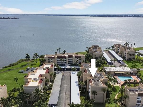 3462 NE Causeway Boulevard, Unit 103, Jensen Beach, FL 34957