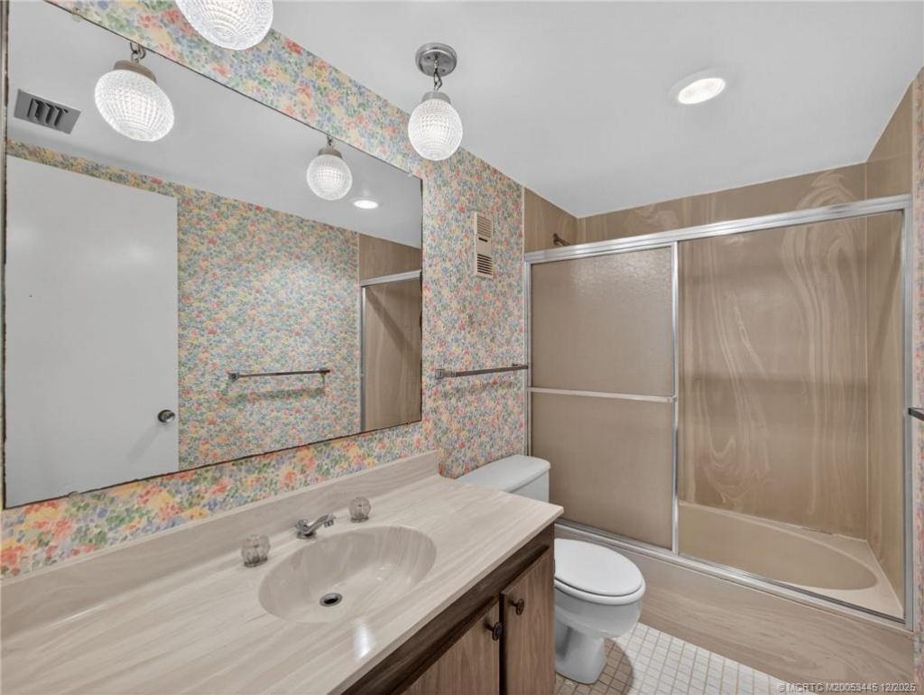 3462 NE Causeway Boulevard, Unit 103, Jensen Beach, FL 34957 Photo