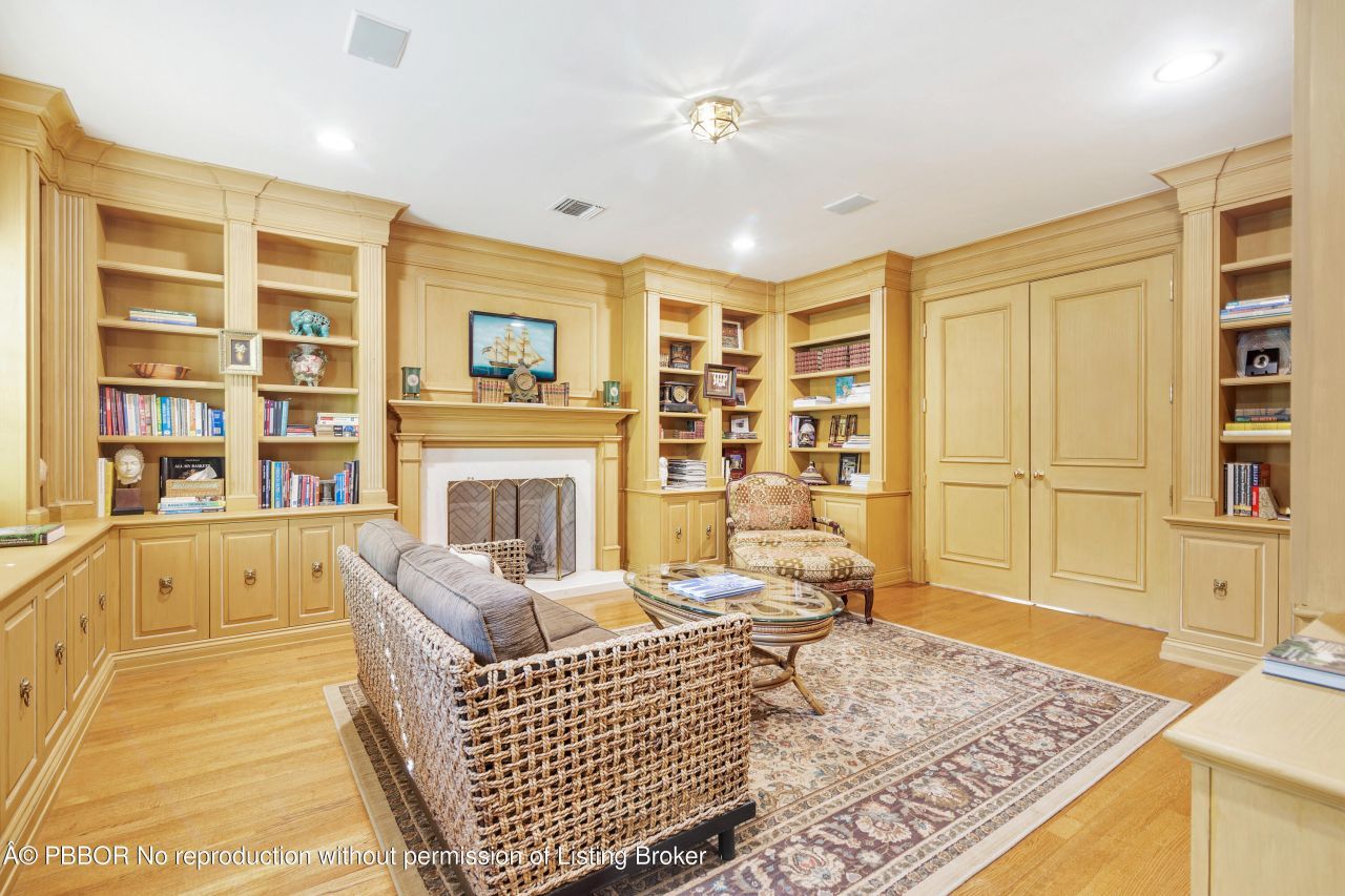 446 Brazilian Avenue, Unit 446, Palm Beach, FL 33480 Photo