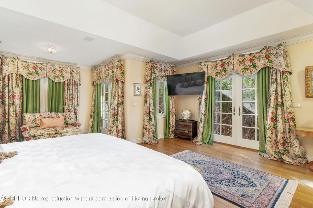 446 Brazilian Avenue, Unit 446, Palm Beach, FL 33480 Photo