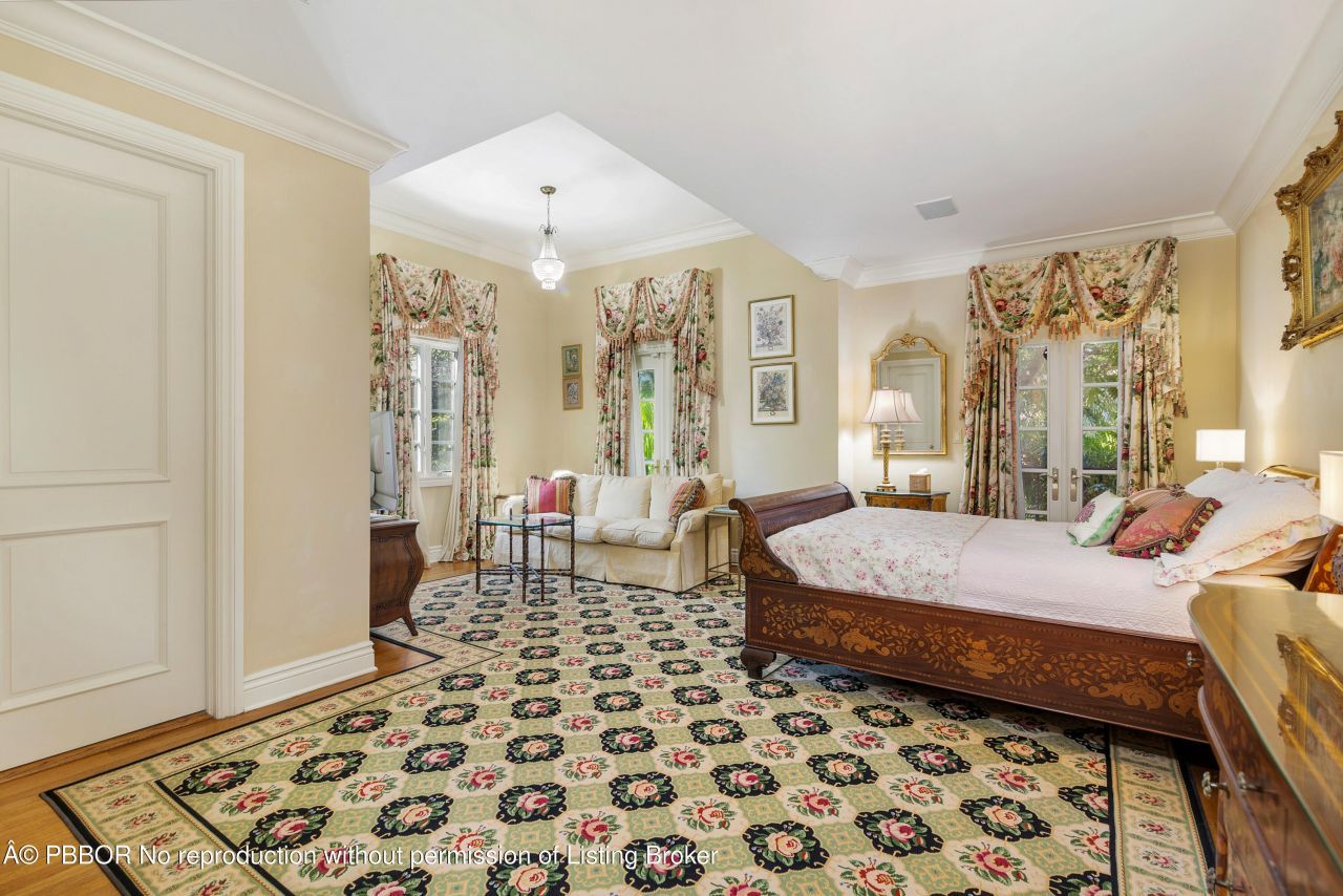 446 Brazilian Avenue, Unit 446, Palm Beach, FL 33480 Photo