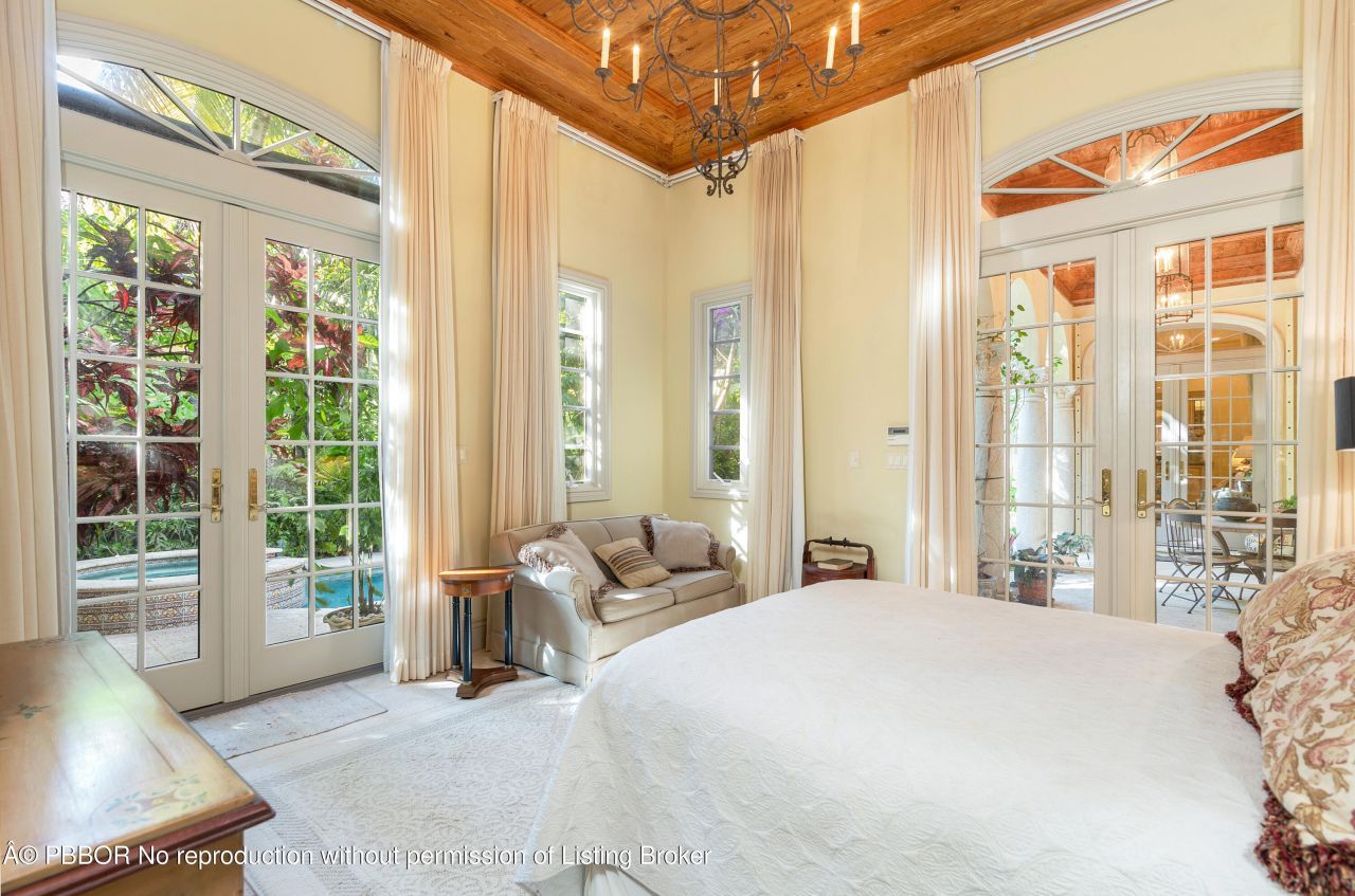 446 Brazilian Avenue, Unit 446, Palm Beach, FL 33480 Photo