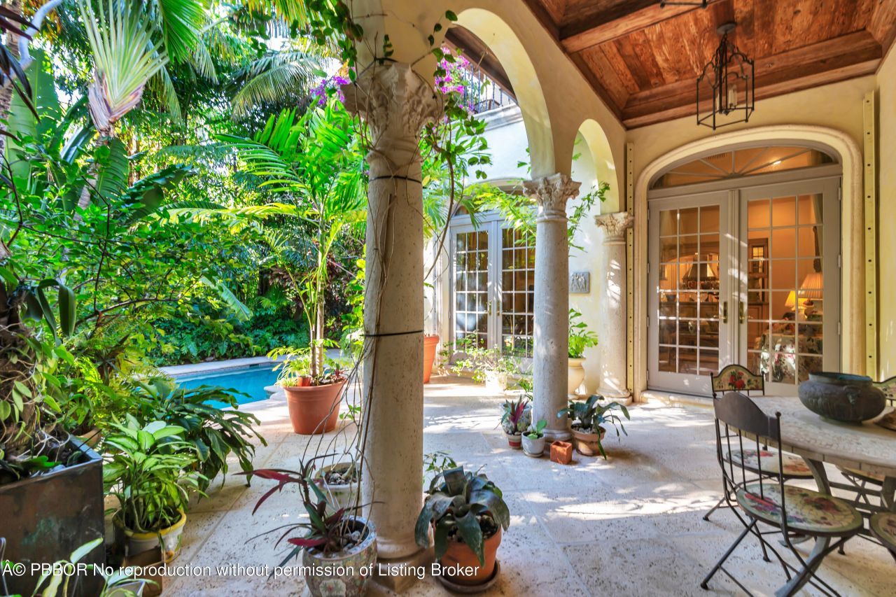 446 Brazilian Avenue, Unit 446, Palm Beach, FL 33480 Photo