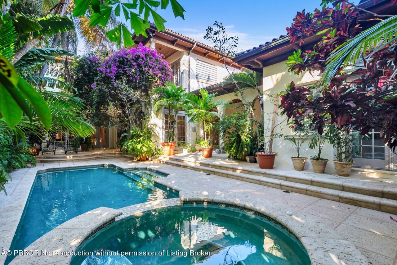 446 Brazilian Avenue, Unit 446, Palm Beach, FL 33480 Photo