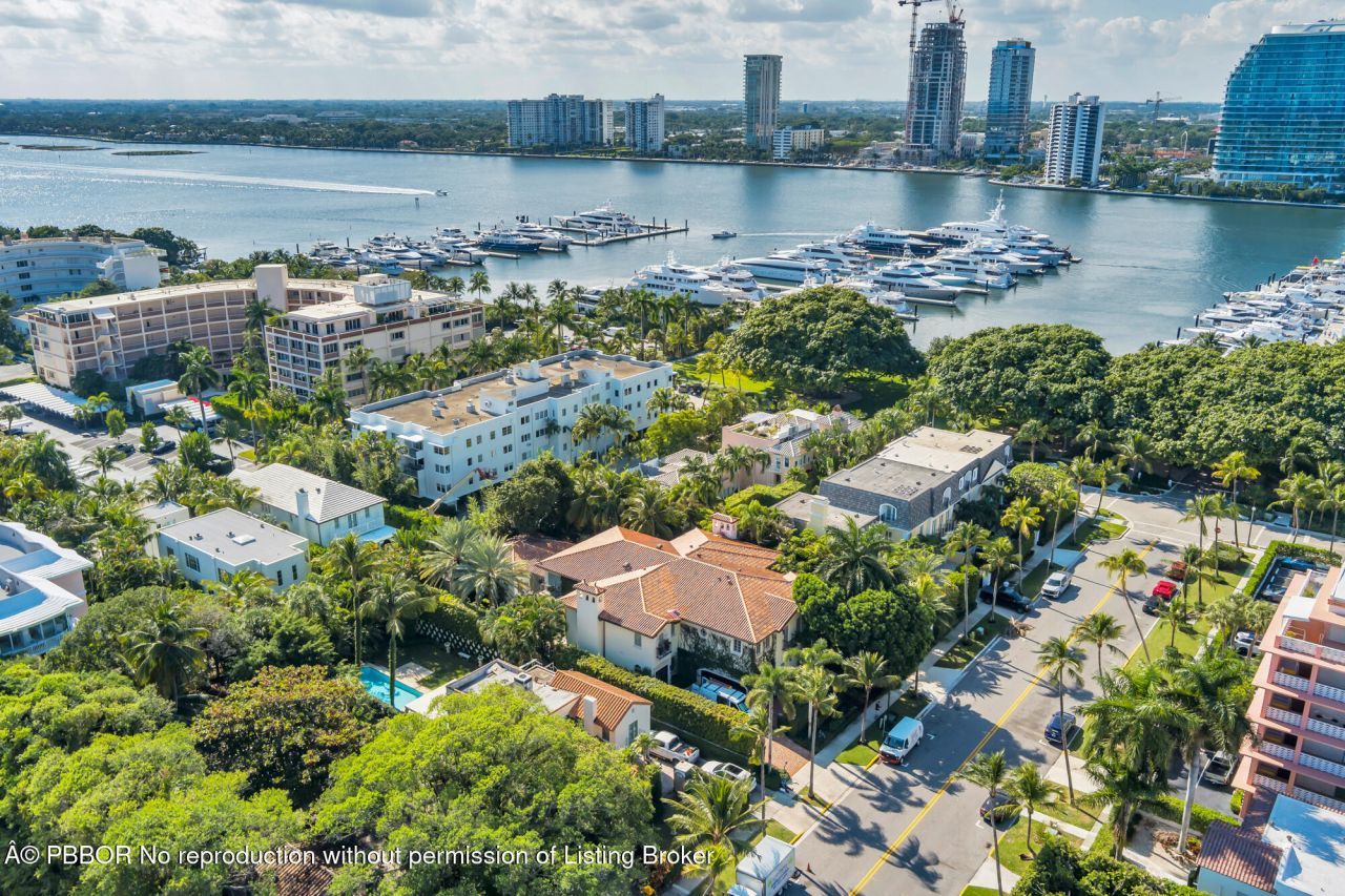 446 Brazilian Avenue, Unit 446, Palm Beach, FL 33480 Photo