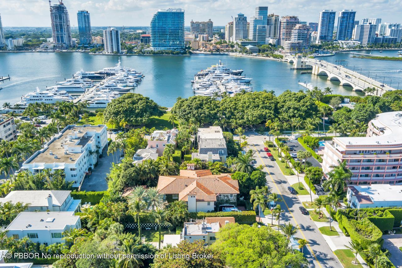 446 Brazilian Avenue, Unit 446, Palm Beach, FL 33480 Photo