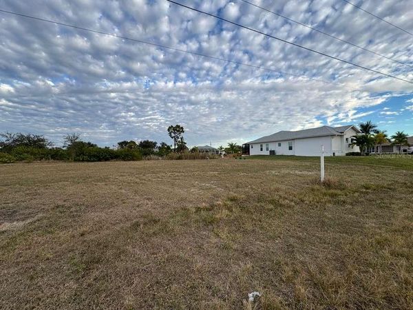1905 NE 18TH PLACE, CAPE CORAL, FL 33909