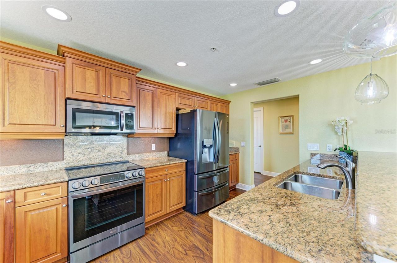 501 Haben Boulevard, Unit 606, Palmetto, FL 34221 Photo