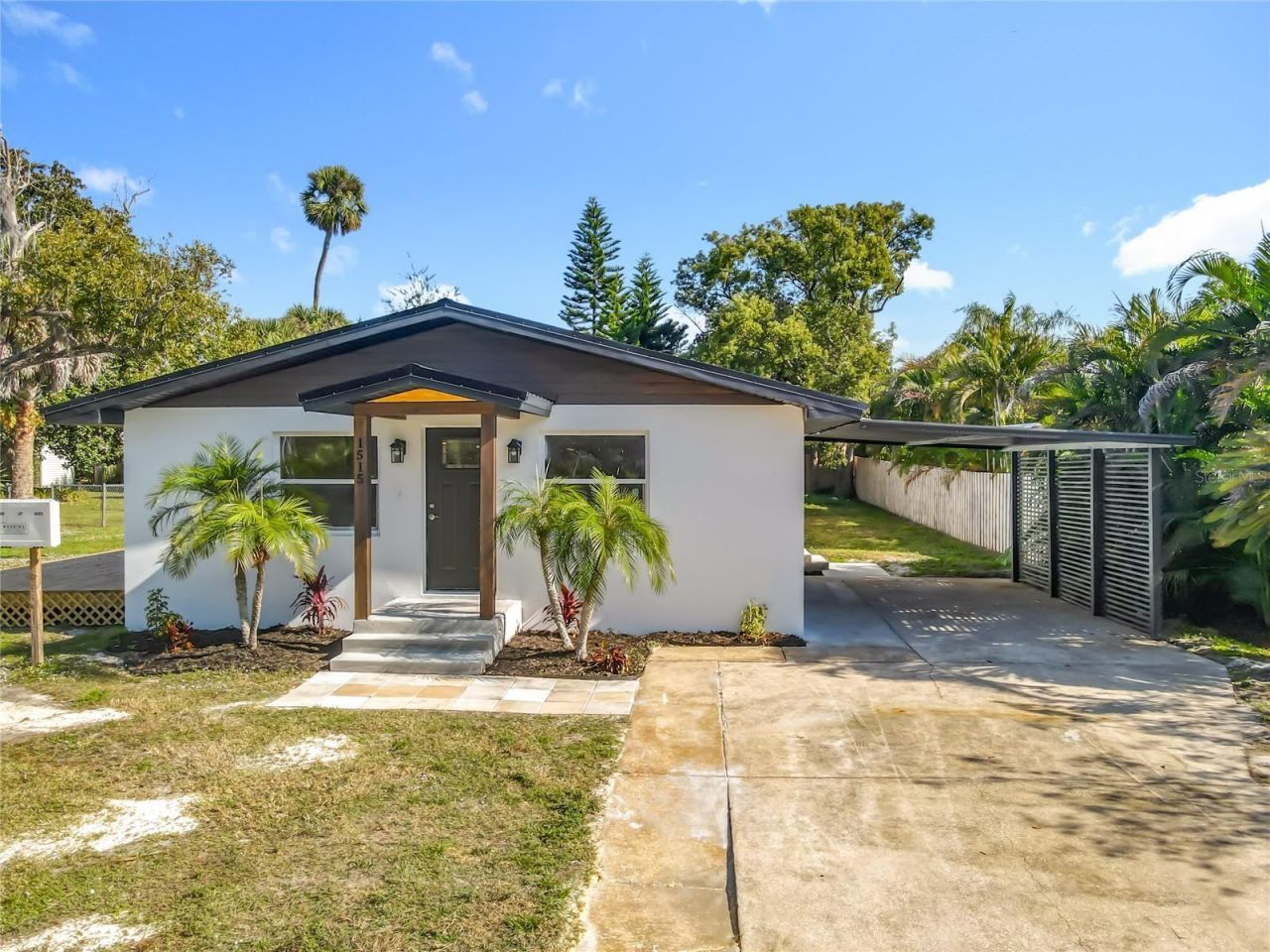 1515 Live Oak Street, New Smyrna Beach, FL 32168 Main Photo