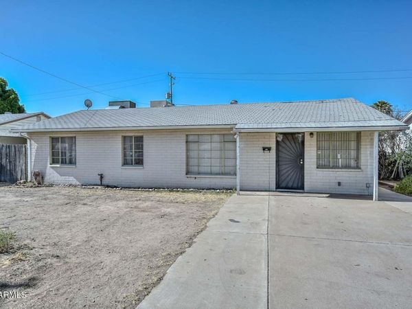 829 E ECHO Lane, Phoenix, AZ 85020