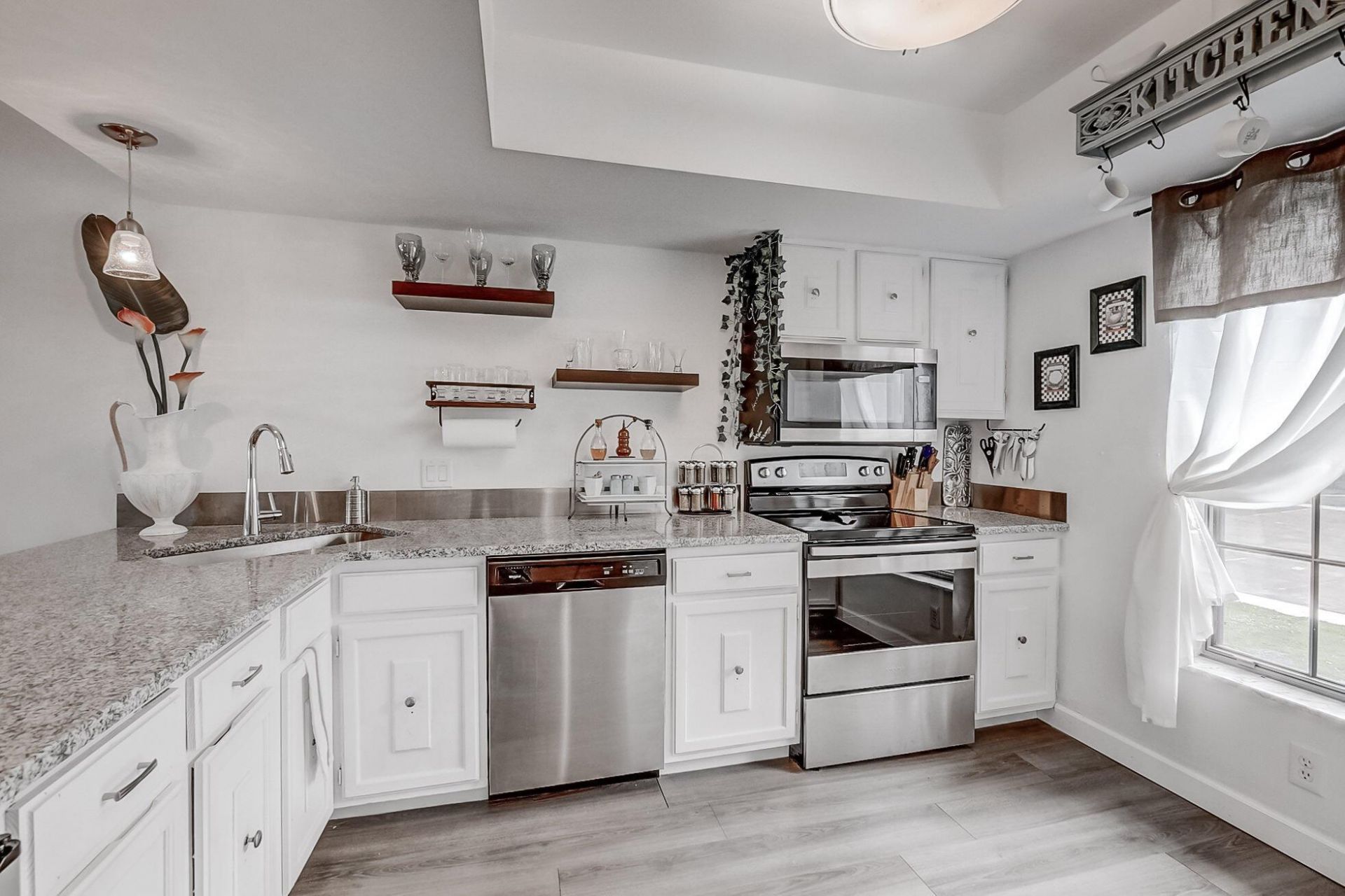 18350 SE Wood Haven Lane, Unit J, Jupiter, FL 33469 Photo