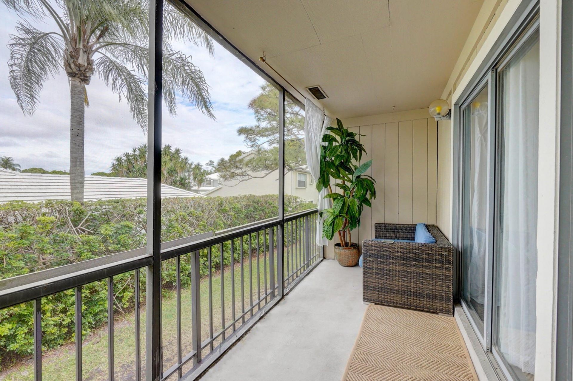 18350 SE Wood Haven Lane, Unit J, Jupiter, FL 33469 Photo