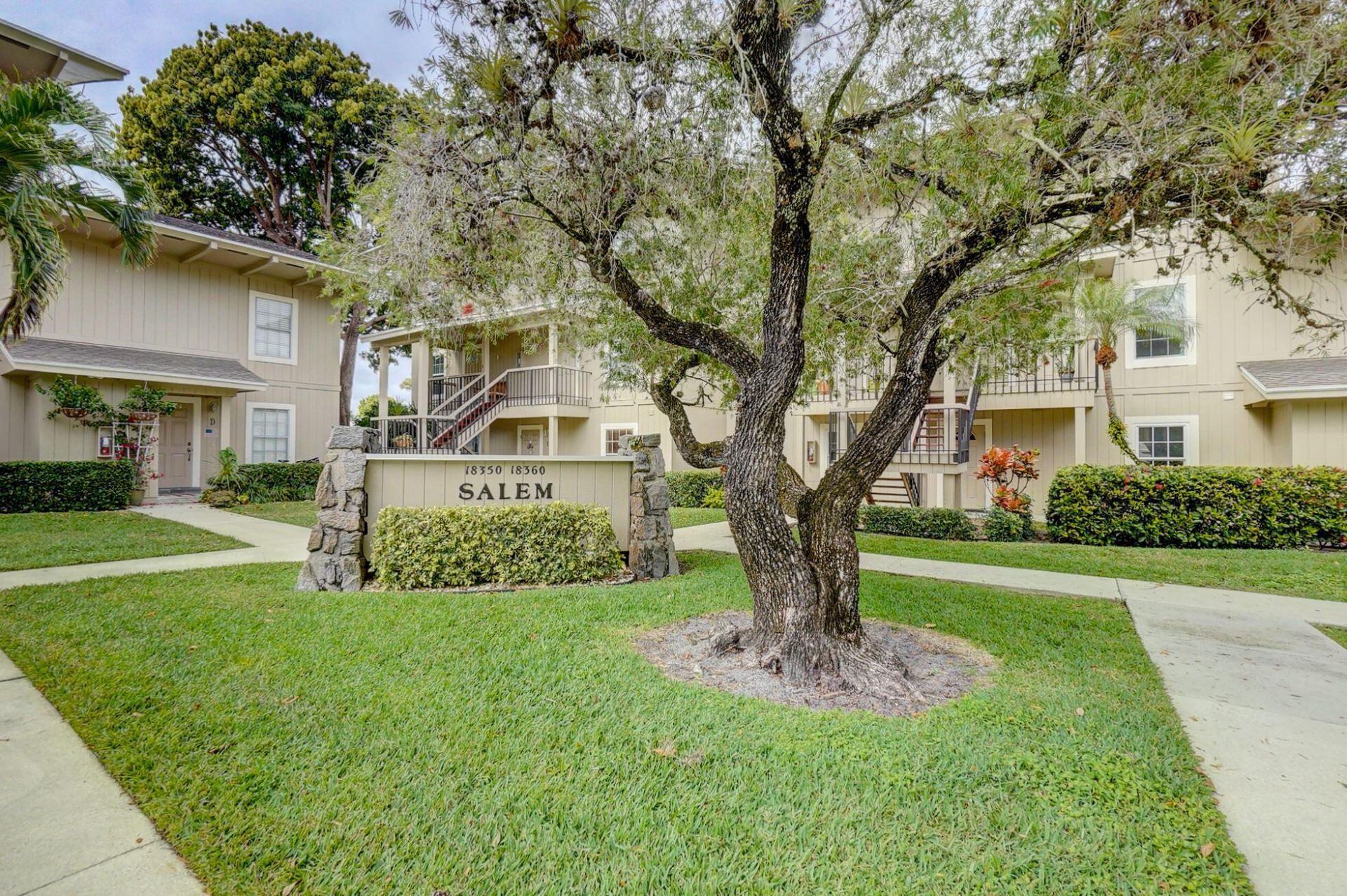 18350 SE Wood Haven Lane, Unit J, Jupiter, FL 33469 Photo