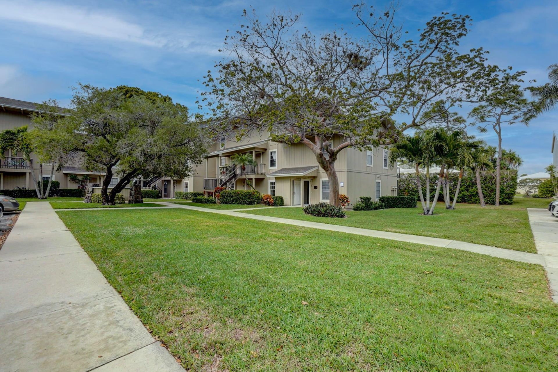 18350 SE Wood Haven Lane, Unit J, Jupiter, FL 33469 Photo