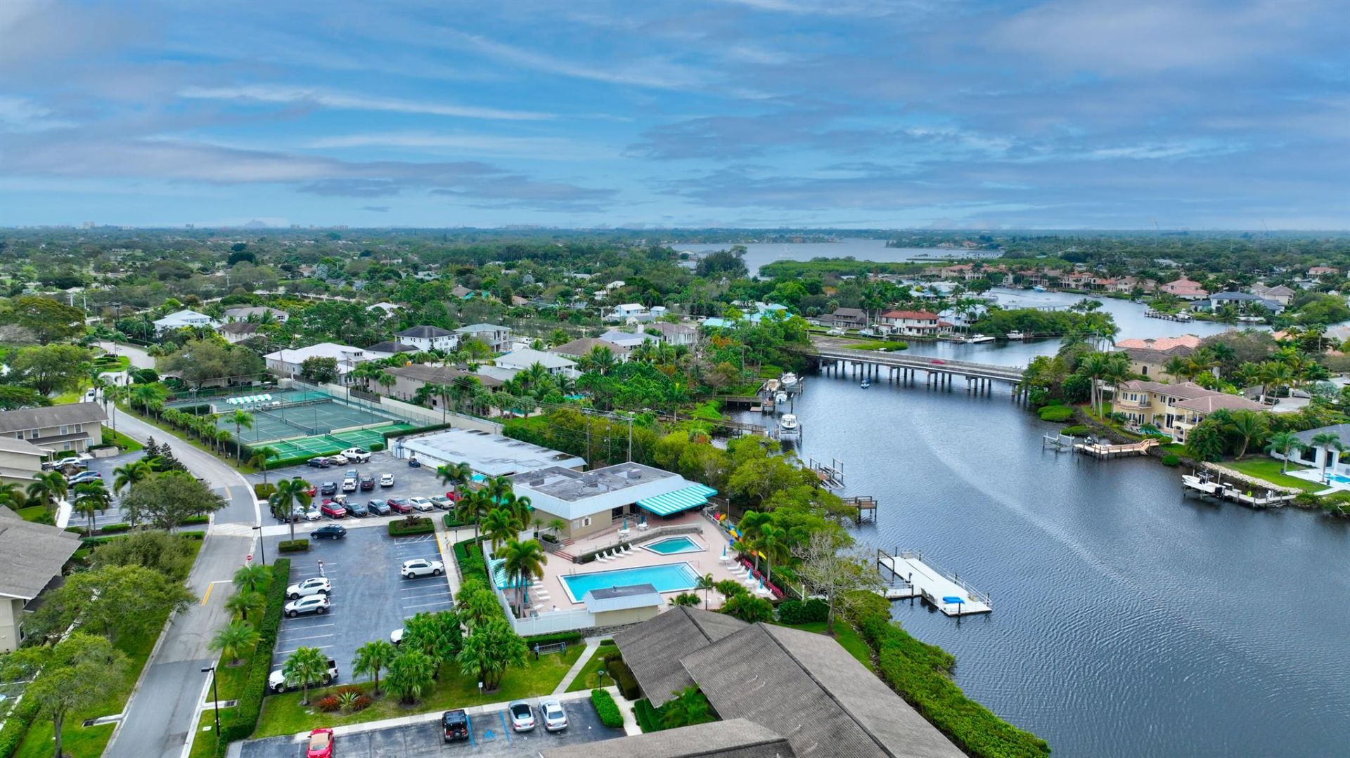 18350 SE Wood Haven Lane, Unit J, Jupiter, FL 33469 Photo