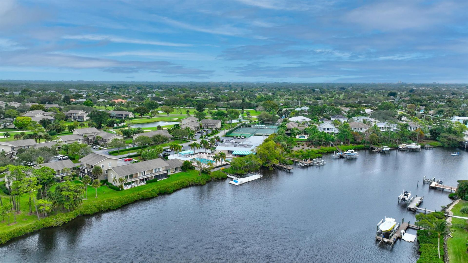 18350 SE Wood Haven Lane, Unit J, Jupiter, FL 33469 Photo