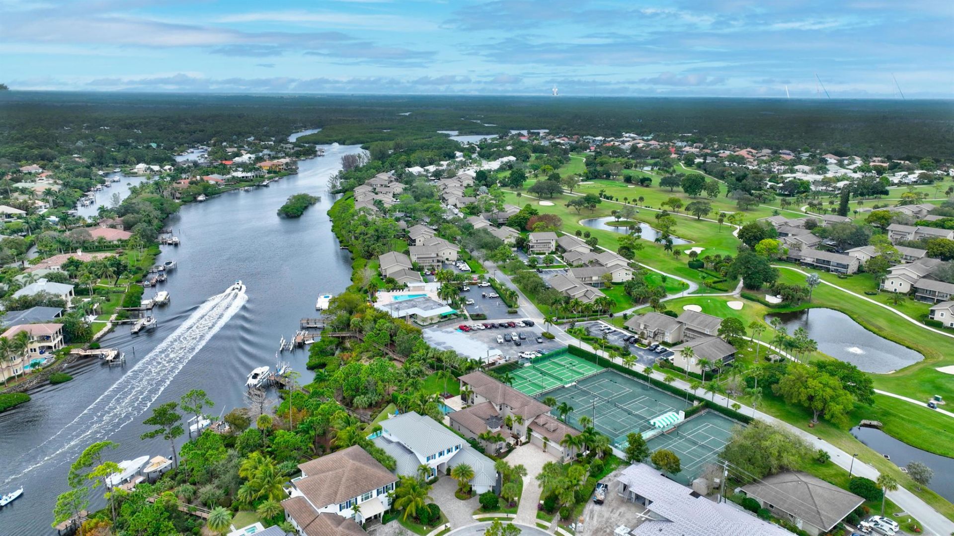 18350 SE Wood Haven Lane, Unit J, Jupiter, FL 33469 Photo