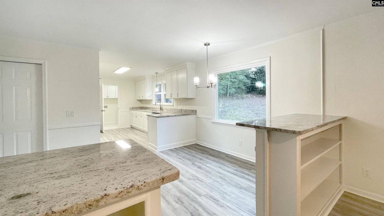 140 Park Shore Drive E Photo 11