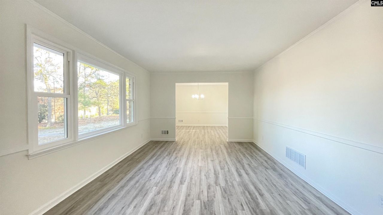 140 Park Shore Drive E Photo 12