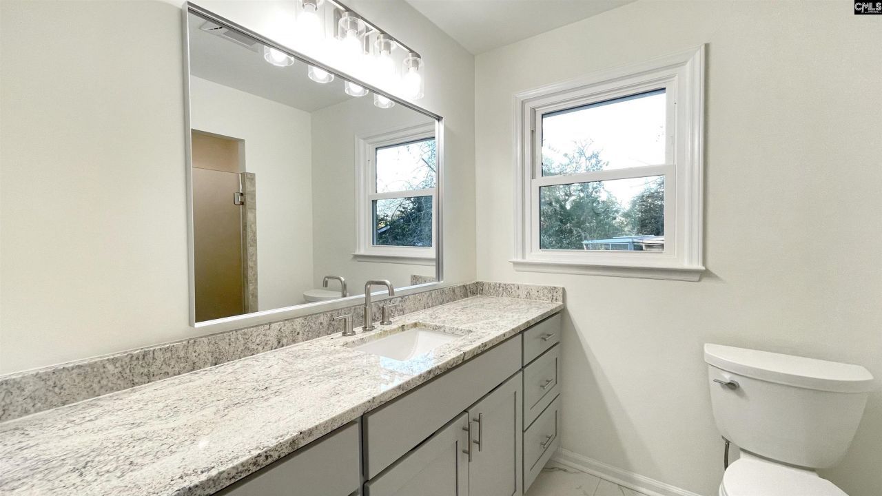 140 Park Shore Drive E Photo 18