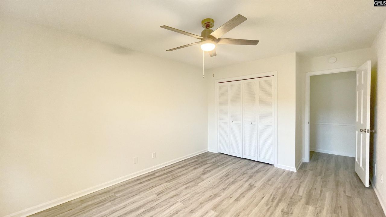 140 Park Shore Drive E Photo 20