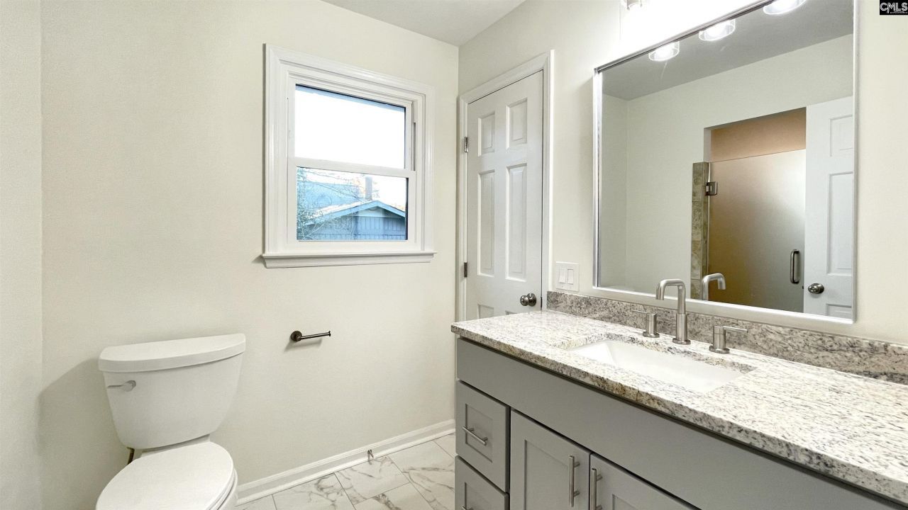 140 Park Shore Drive E Photo 22