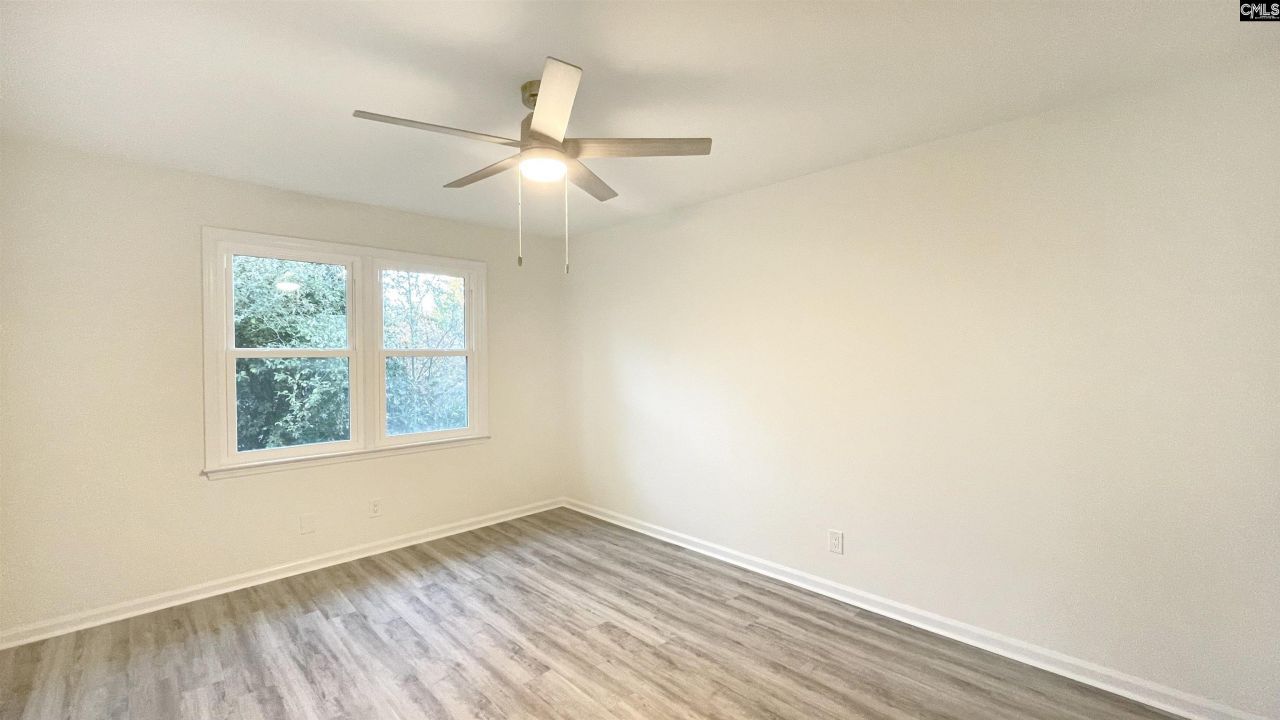 140 Park Shore Drive E Photo 25