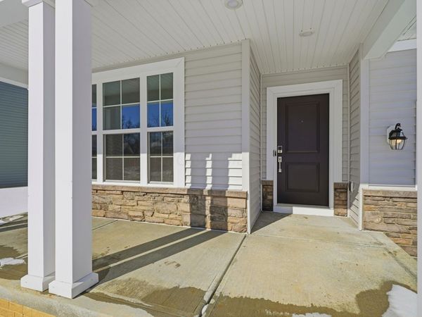 284 Olympic Loop, Commercial Point, OH 43116