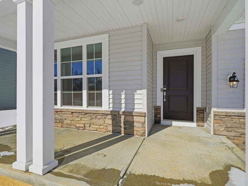 284 Olympic Loop, Commercial Point, OH 43116 Photo 1