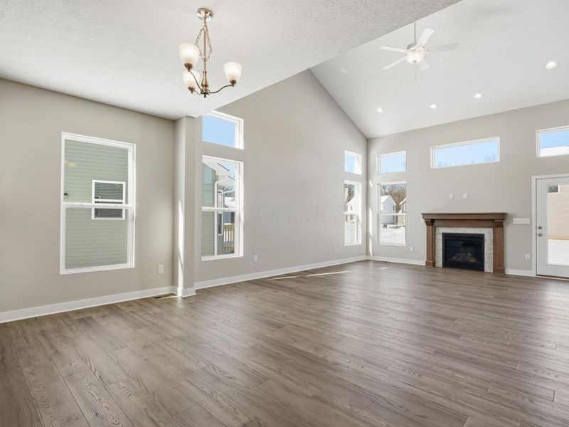 284 Olympic Loop, Commercial Point, OH 43116 Photo 10