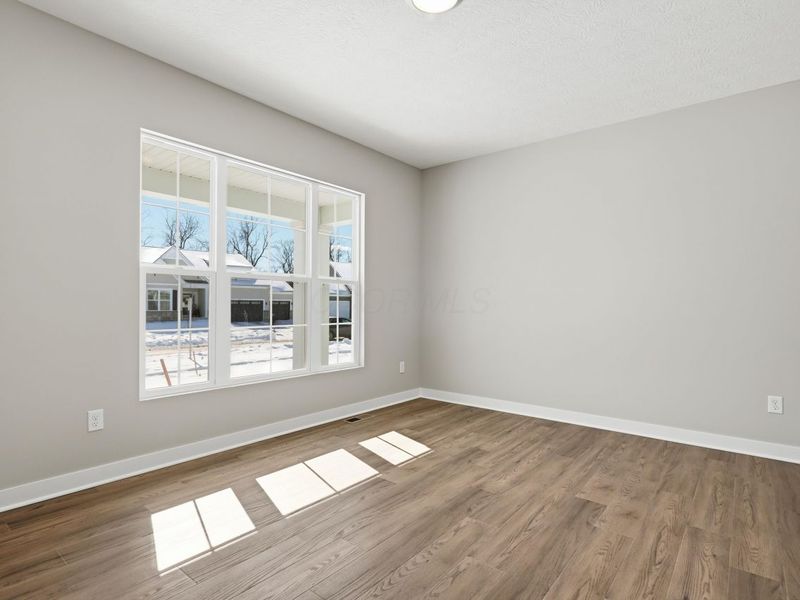 284 Olympic Loop, Commercial Point, OH 43116 Photo 4