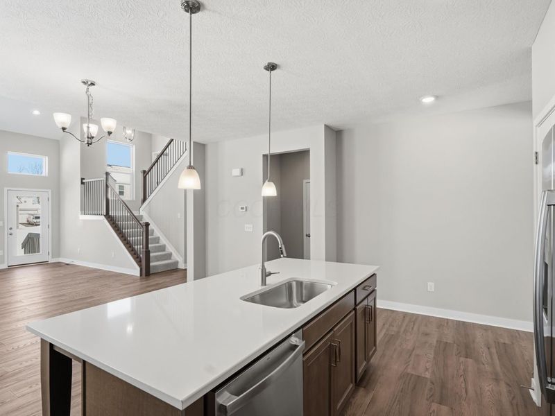 284 Olympic Loop, Commercial Point, OH 43116 Photo 8