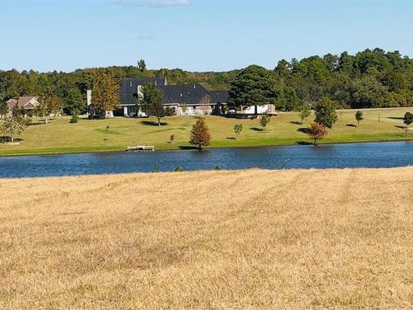 23500 Champion Drive , Lindale, TX 75771