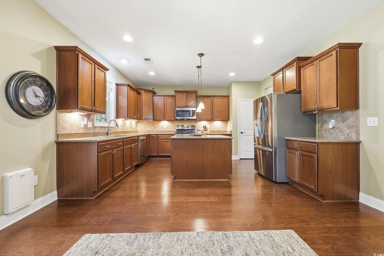 1161 Wyatt Ln. Photo 9