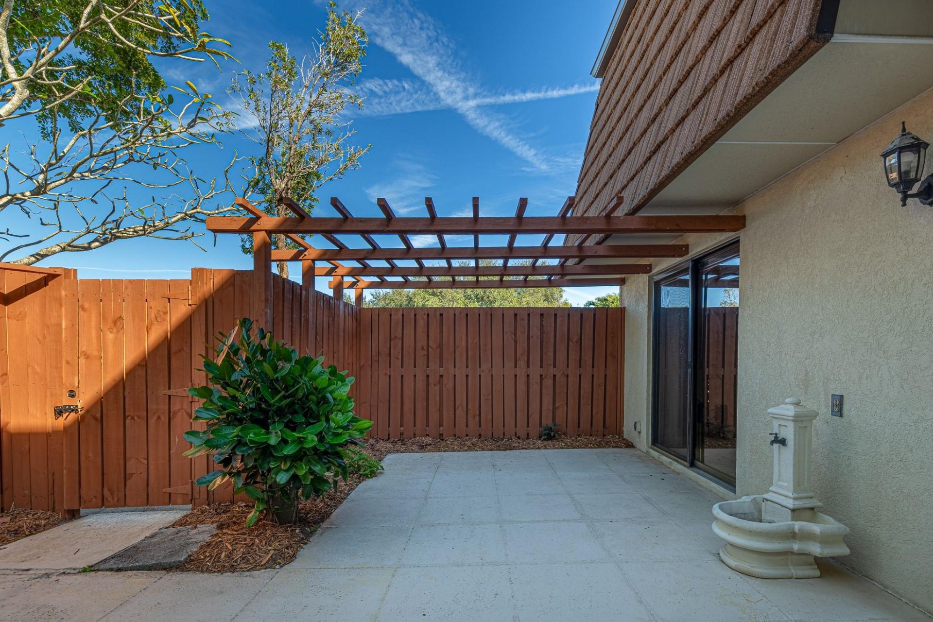 9101 SW 19th Place, Unit B, Davie, FL 33324 Photo