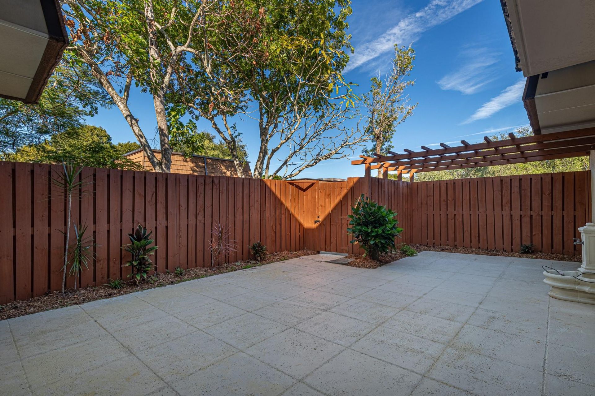 9101 SW 19th Place, Unit B, Davie, FL 33324 Photo