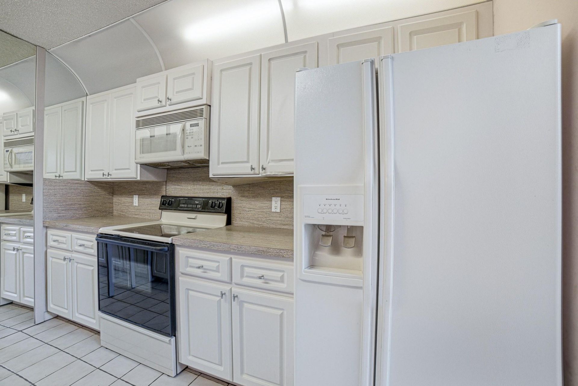 9101 SW 19th Place, Unit B, Davie, FL 33324 Photo