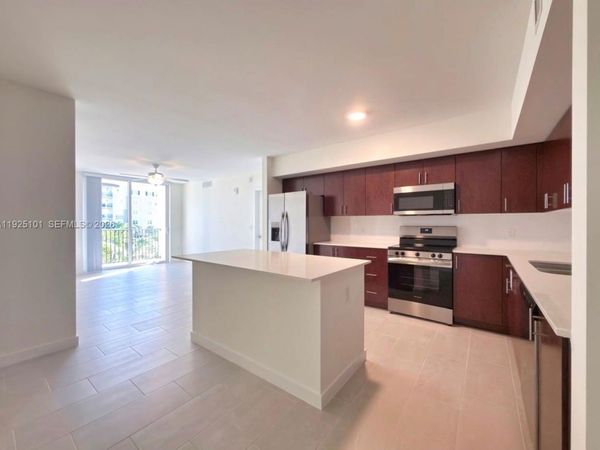 Unit 610, Sweetwater, FL 33172