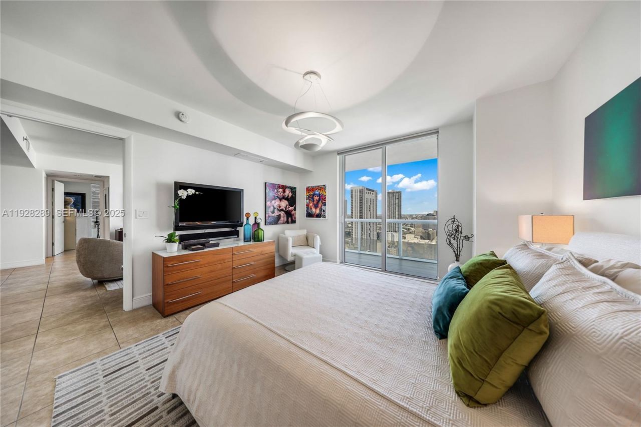 50 Biscayne Blvd, Unit 3311, Miami, FL 33132 Photo