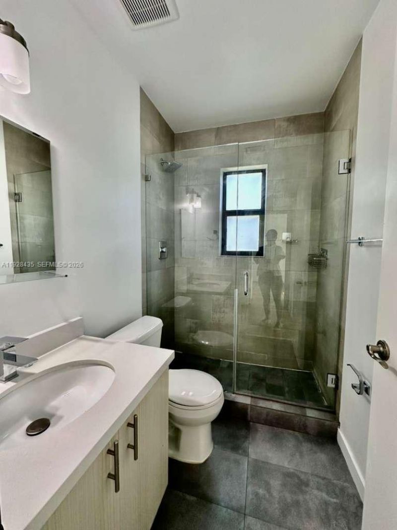 4204 SW 14 St, Unit 3, Miami, FL 33134 Photo