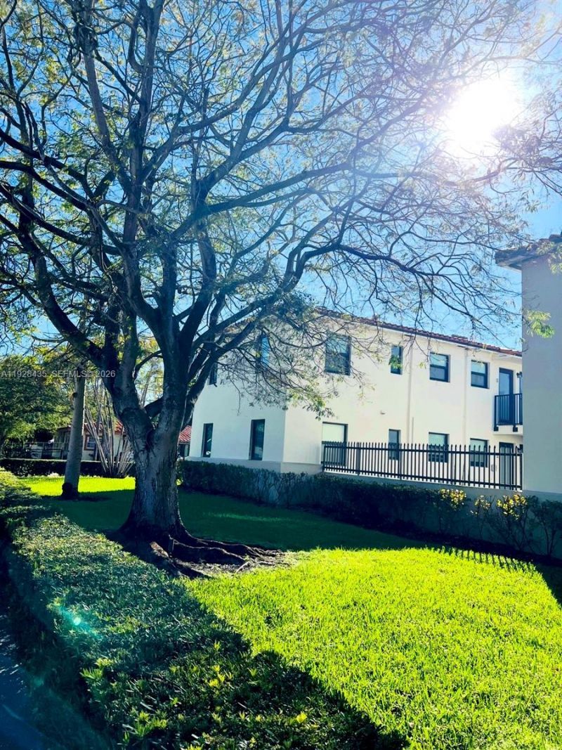 4204 SW 14 St, Unit 3, Miami, FL 33134 Photo