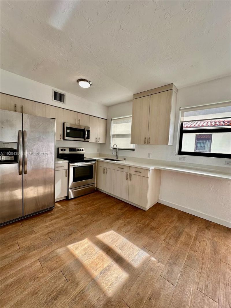 4204 SW 14 St, Unit 3, Miami, FL 33134 Photo