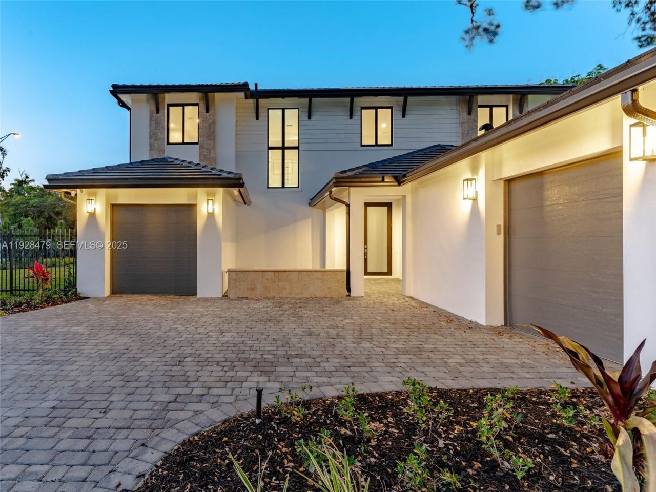 7285 SW 72nd Ter, Miami, FL 33143 Photo