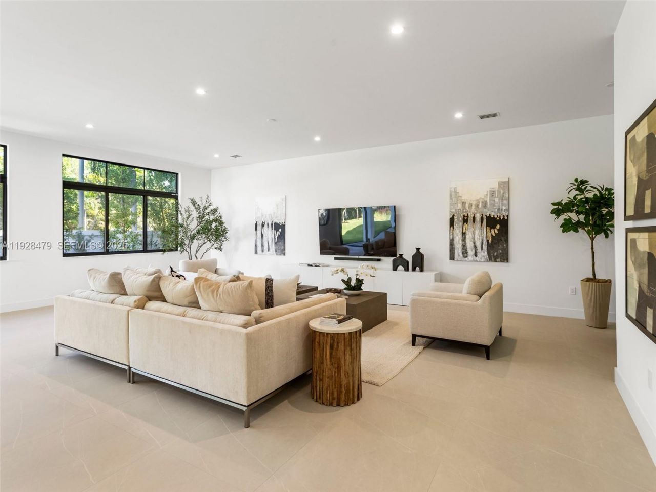 7285 SW 72nd Ter, Miami, FL 33143 Photo